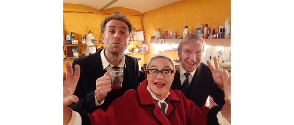 Dritter Engel, Vierte Reihe und Swinging Christmas [Theater Metronom]